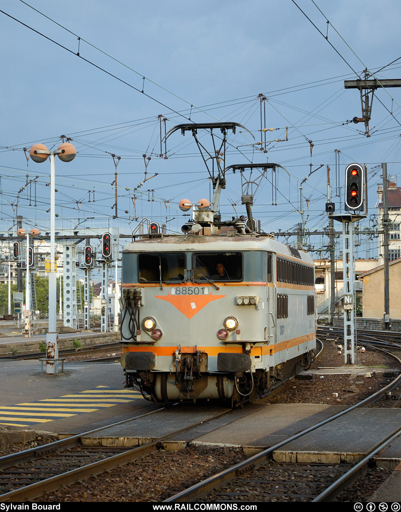 050917_DSC_6793_SNCF_-_BB_88501_-_Lyon_Perrache.jpg