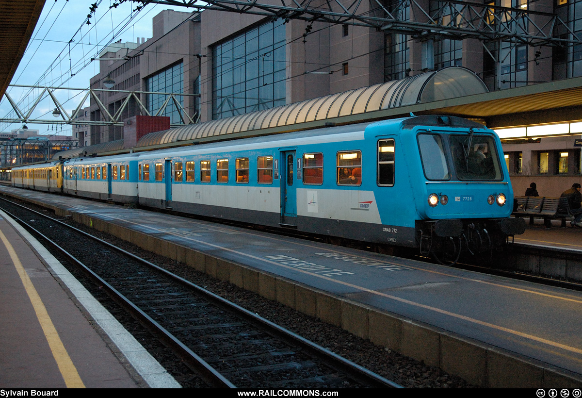 060117_DSC_9078_SNCF_-_X_2728_-_Lyon_Part_Dieu.jpg