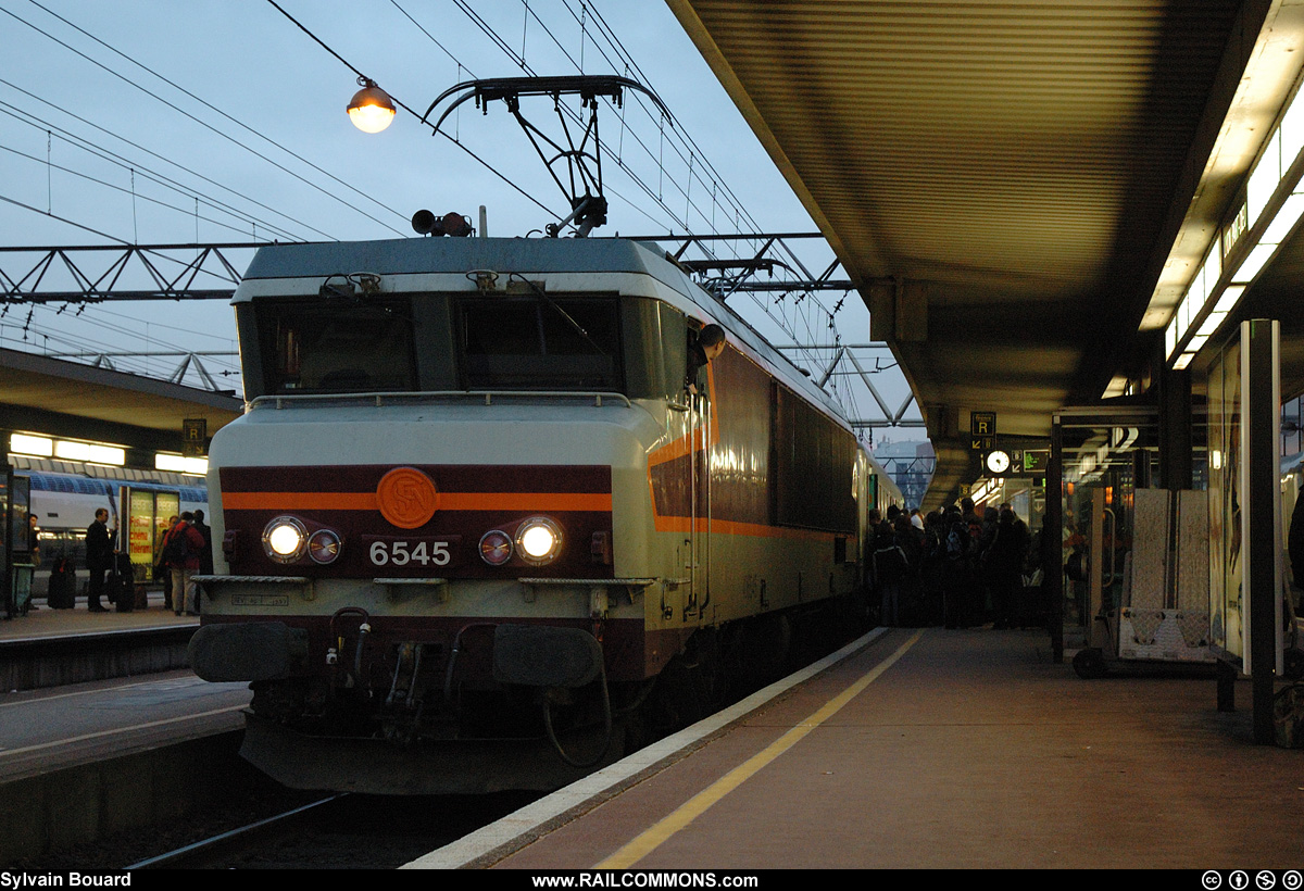 060120_DSC_9189_SNCF_-_CC_6545_-_Lyon_Part_Dieu.jpg