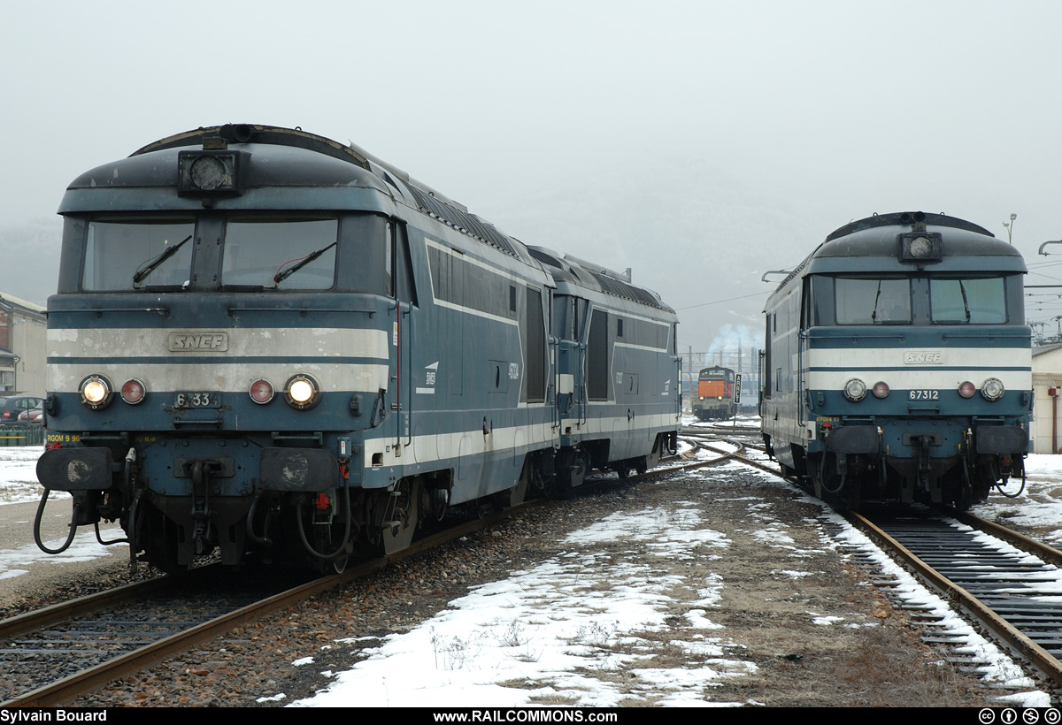 060204_DSC_9873_SNCF_-_BB_67334_-_Amberieu.jpg