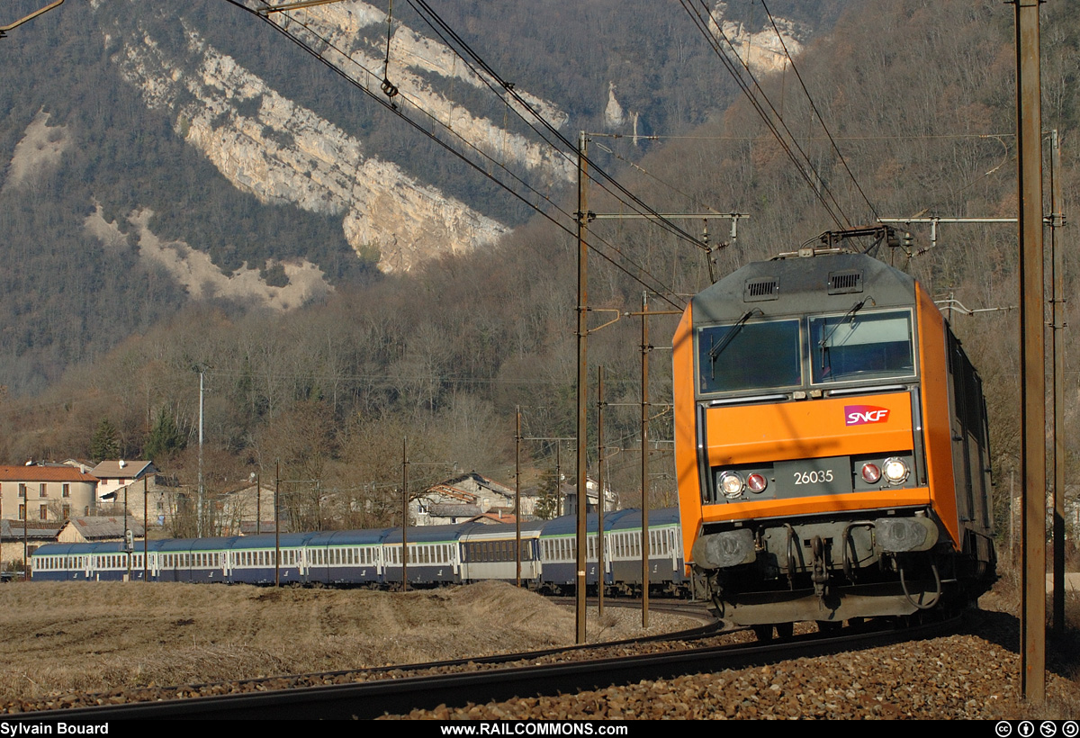 060211_DSC_0126_SNCF_-_BB_26035_-_Torcieu.jpg