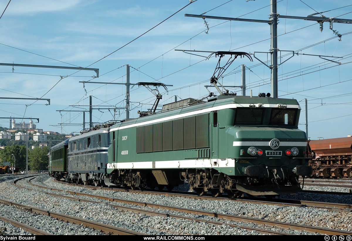 060623_DSC_0009_SNCF_-_CC_6558_-_Lyon_Perrache.jpg