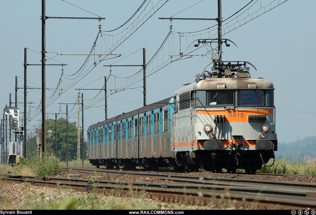 060701_DSC_0037_SNCF_-_BB_9615_-_St_Denis_en_Bugey.jpg