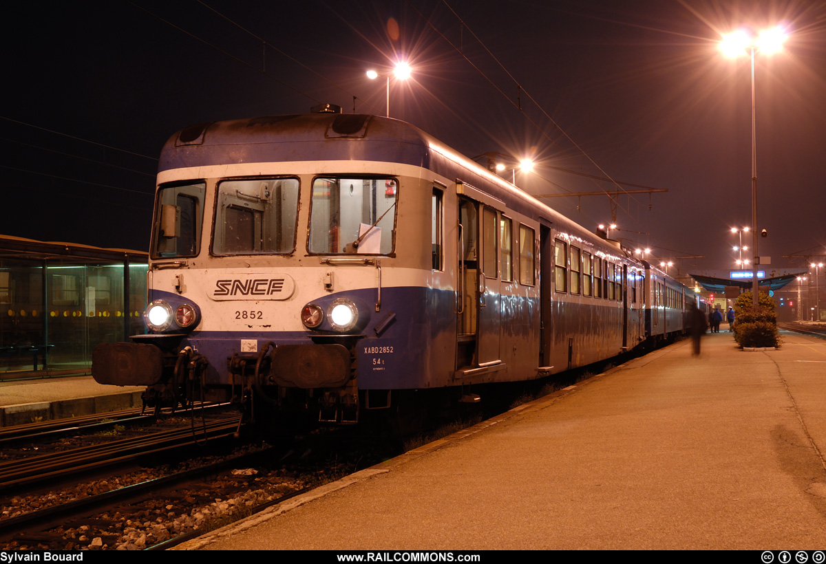 061106_DSC_0009_SNCF_-_X_2852_-_Bourg_en_Bresse.jpg