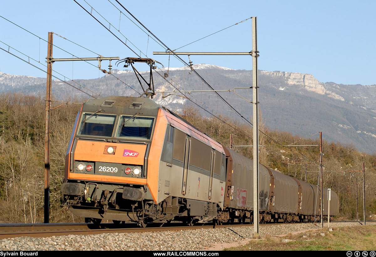 070204_DSC_0330_SNCF_-_BB_26209_-_Belmont_Luthezieu.jpg