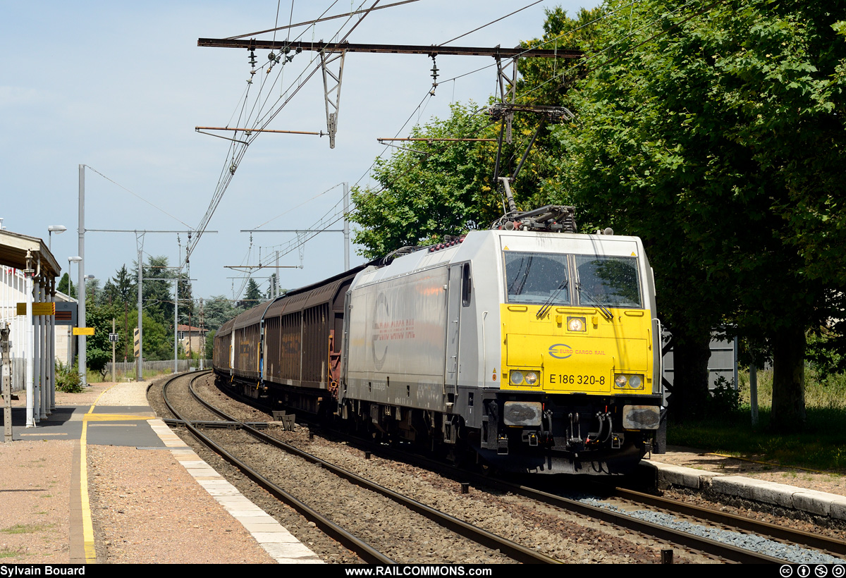 120718_DSC_2916_ECR_-_E_186-320_-_Romaneche_Thorins.jpg