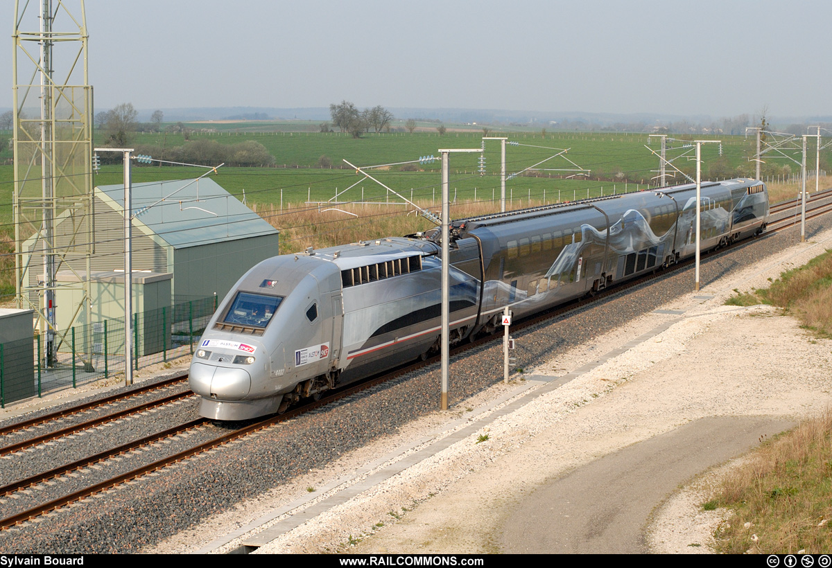 070403_DSC_1314_SNCF_-_TGV_POS_4402_-_Eclaires.jpg