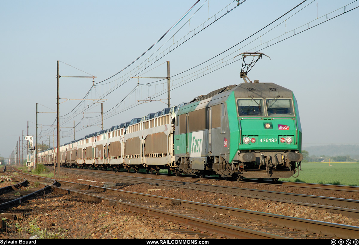 070420_DSC_1821_SNCF_-_BB_26192_-_St_Denis_en_Bugey.jpg