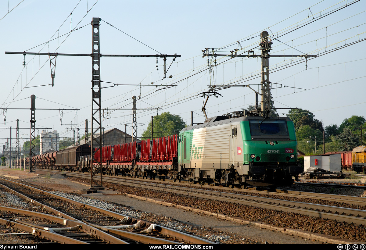 070506_DSC_2091_SNCF_-_BB_27041_-_Belleville_sur_Saone.jpg