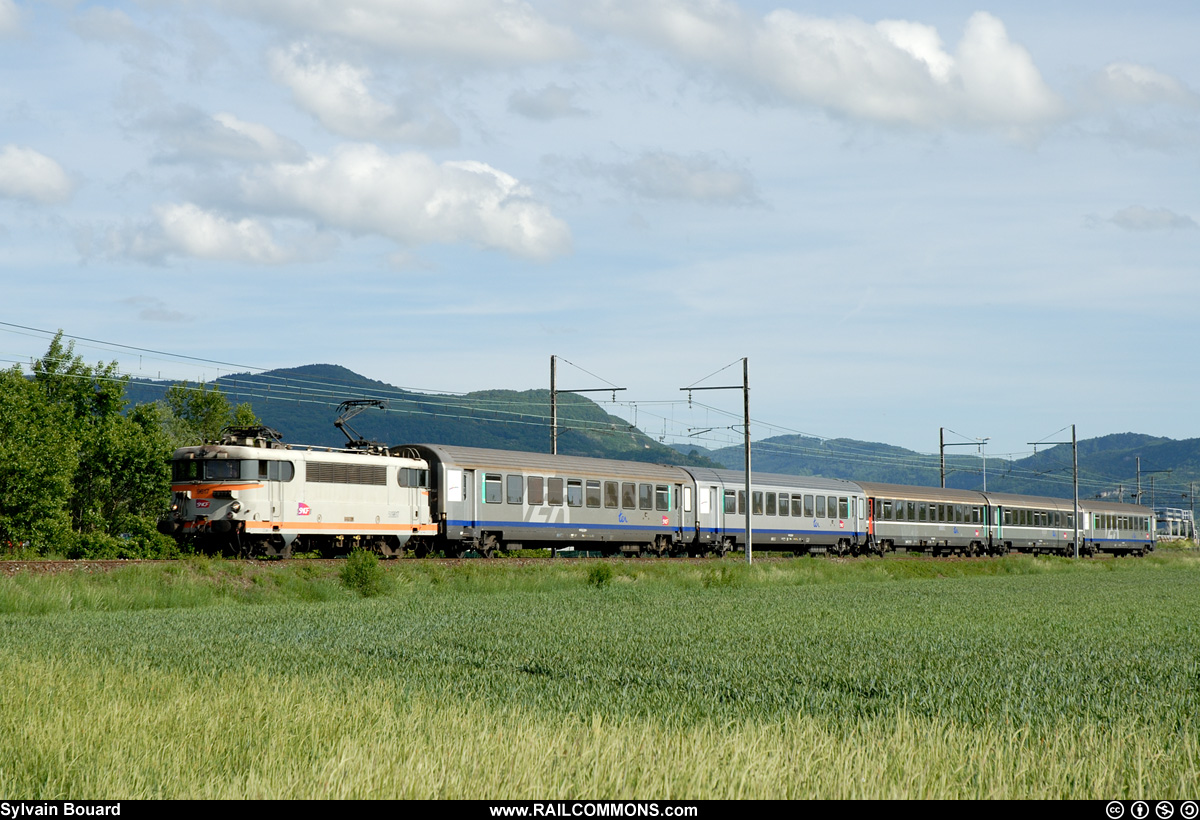 070509_DSC_2116_SNCF_-_BB_9617_-_Ambronay.jpg