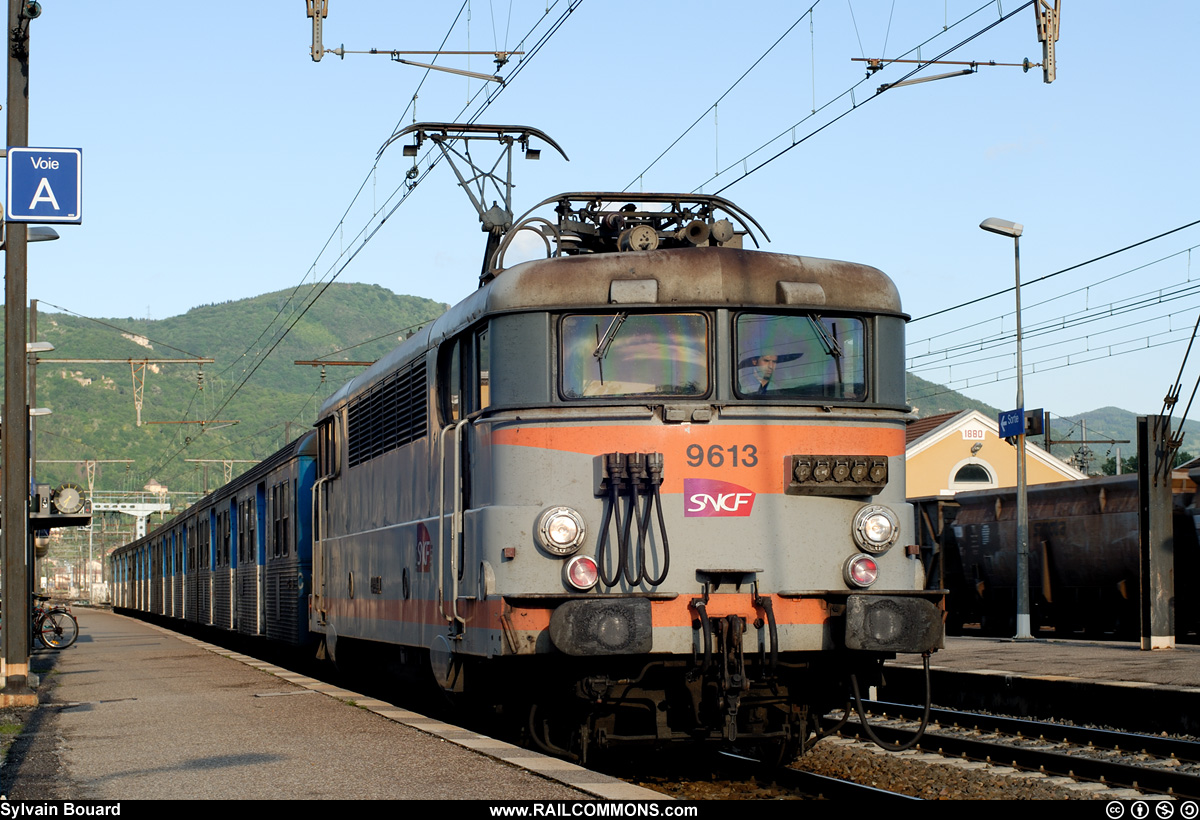 070515_DSC_2236_SNCF_-_BB_9613_-_Amberieu.jpg