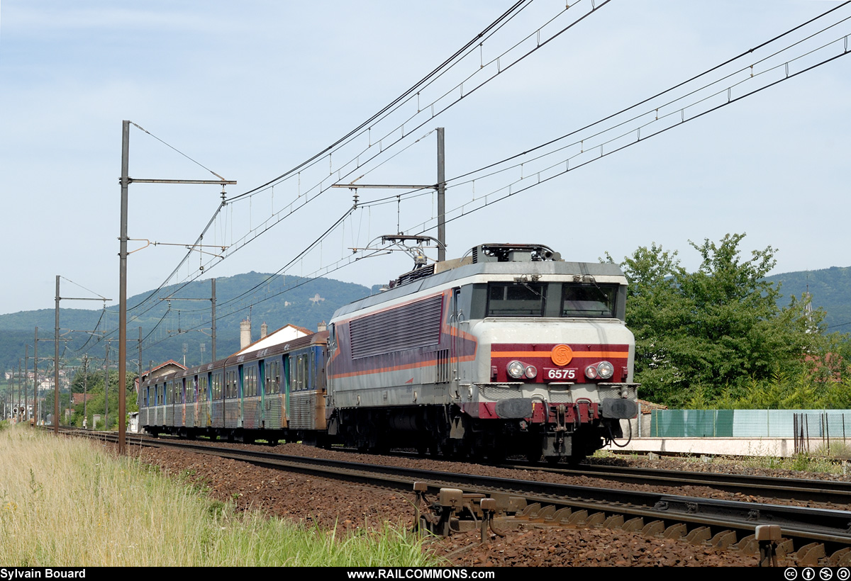 070630_DSC_3081_SNCF_-_CC_6575_-_St_Denis_en_Bugey.jpg