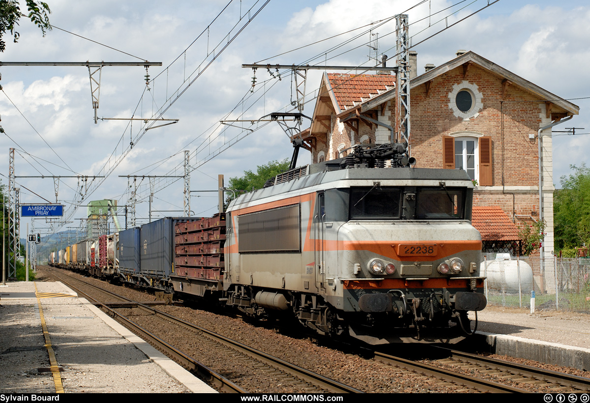 070728_DSC_3479_SNCF_-_BB_22238_-_Ambronay.jpg