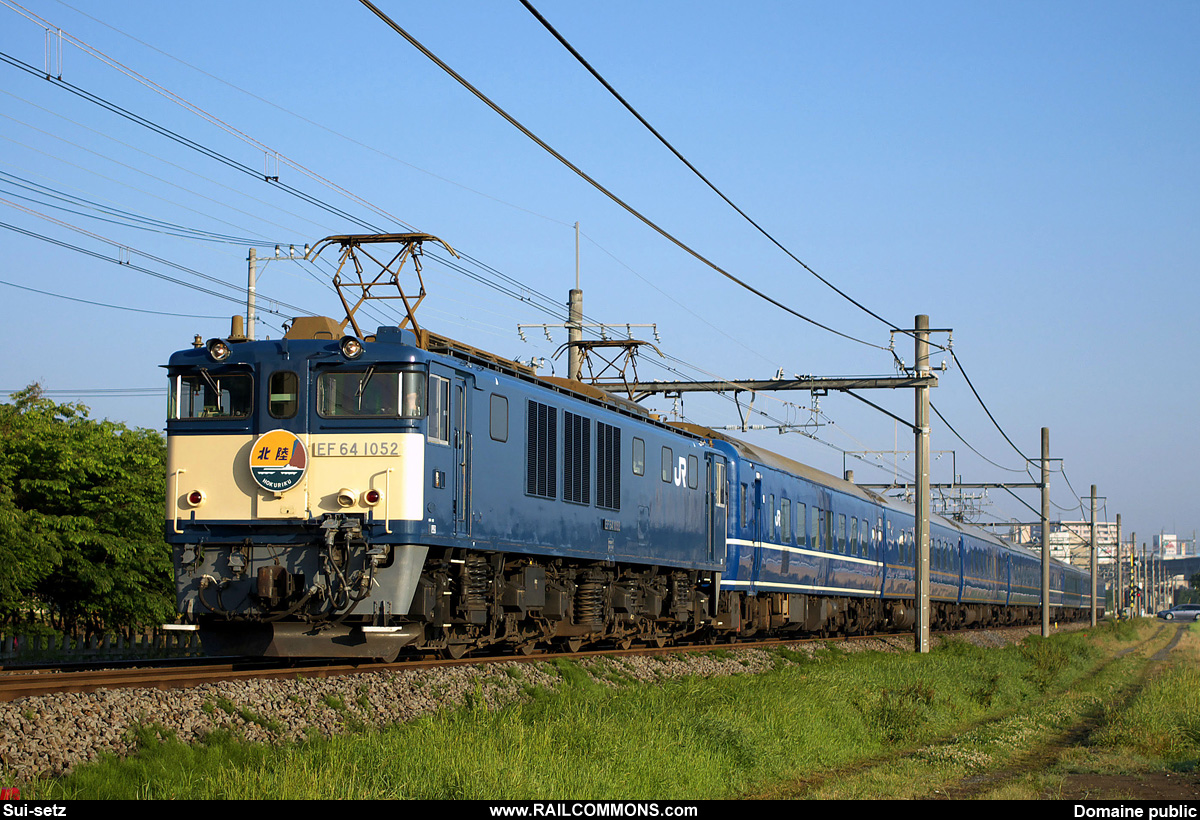 JR_East_EF64-1052_Limited_Express_Hokuriku.jpg