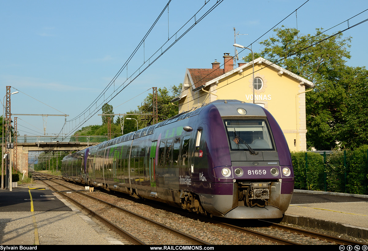 130701_DSC_4771_SNCF_-_B_81659_-_Vonnas.jpg