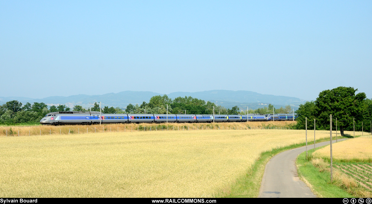 130708_DSC_4800_SNCF_-_TGV_Reseau_4500_-_Grieges.jpg