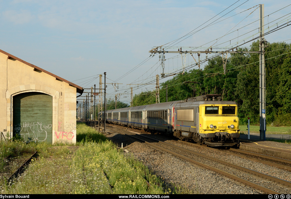 140724_DSC_7083_SNCF_-_BB_7321_-_La_chapelle_de_Guinchay.jpg