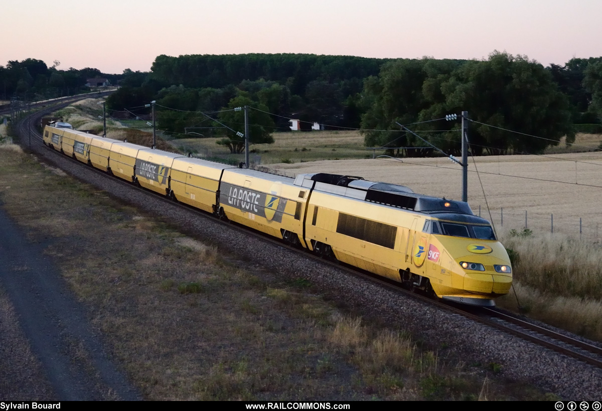 150624_DSC_9069_SNCF_-_TGV_Postal_953_-_Grieges.jpg